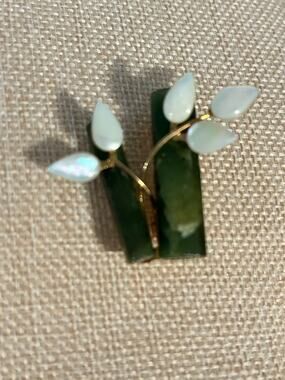Vintage Jade Mother of Pearl Brooch Pin Gold Tone Leaf Branch 2"